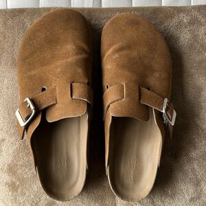 Boston clogs brown